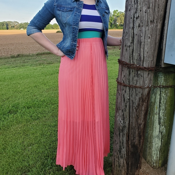 Sleevless Maxi dress,striped top - Picture 3 of 5